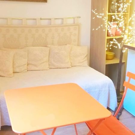 Small Luxurious Room In The Heart Of Saint Germain Paris Extérieur photo